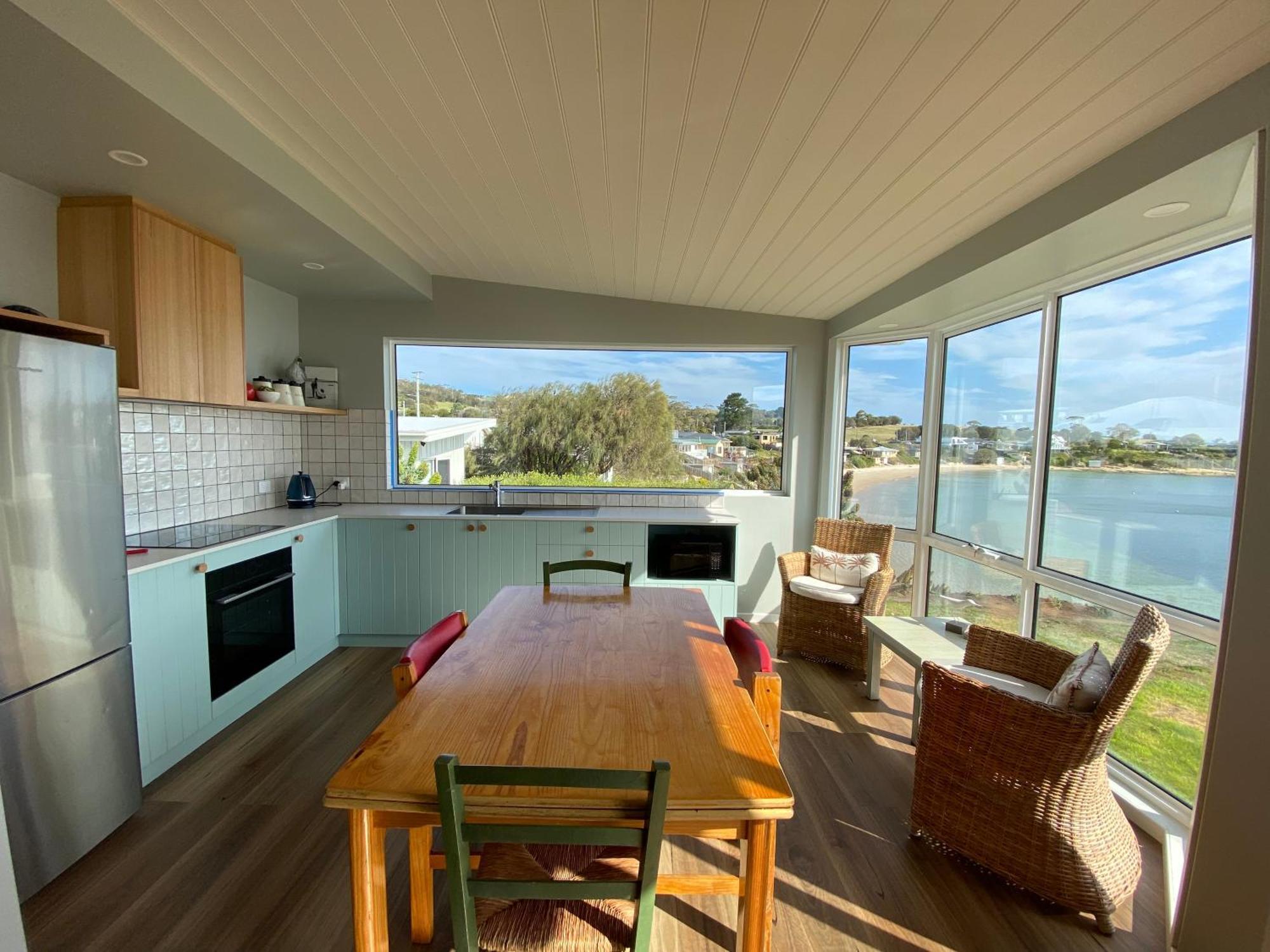 Beach Buoy Opossum Bay South Arm Exterior foto